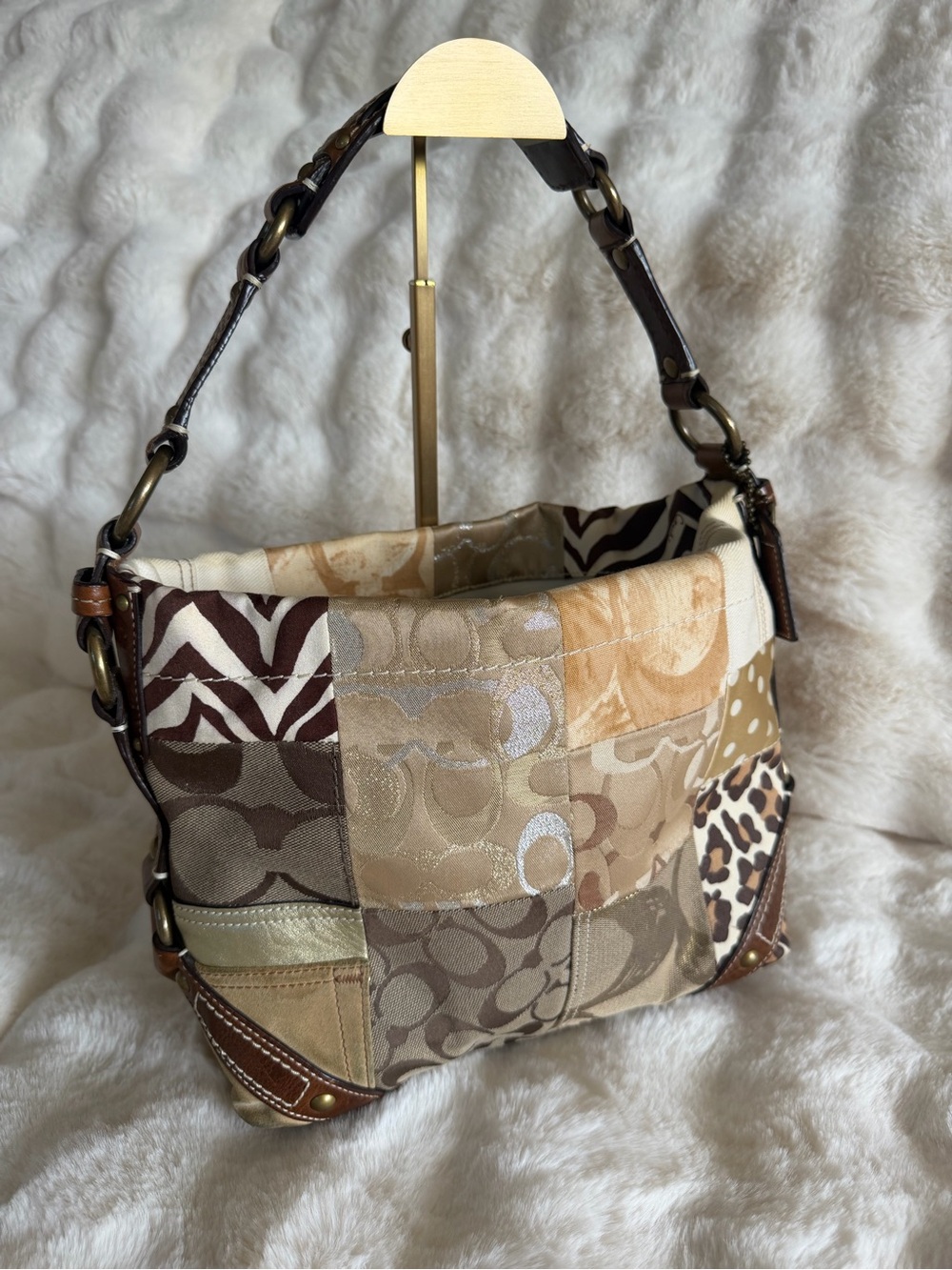 COACH CARLY Y2K PATCHWORK SIGNATURE HOBO SHOULDER BAG